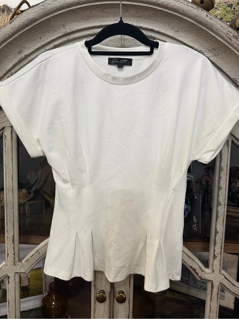 NWT White Short Sleeve Pleated Blouse